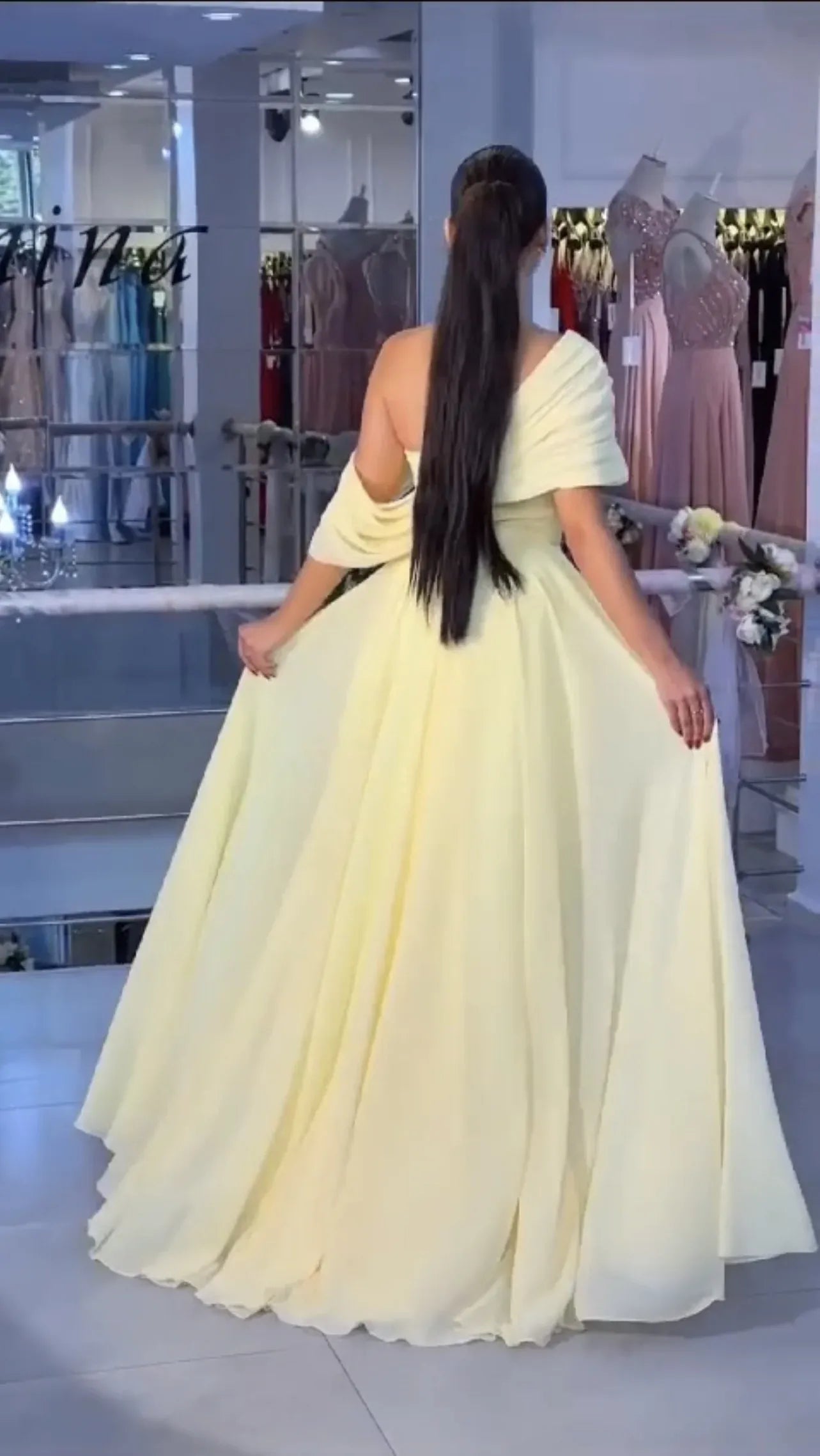 Flowy Chiffon Floor-Length Evening Dress Pale Yellow One-Shoulder Drape for Women