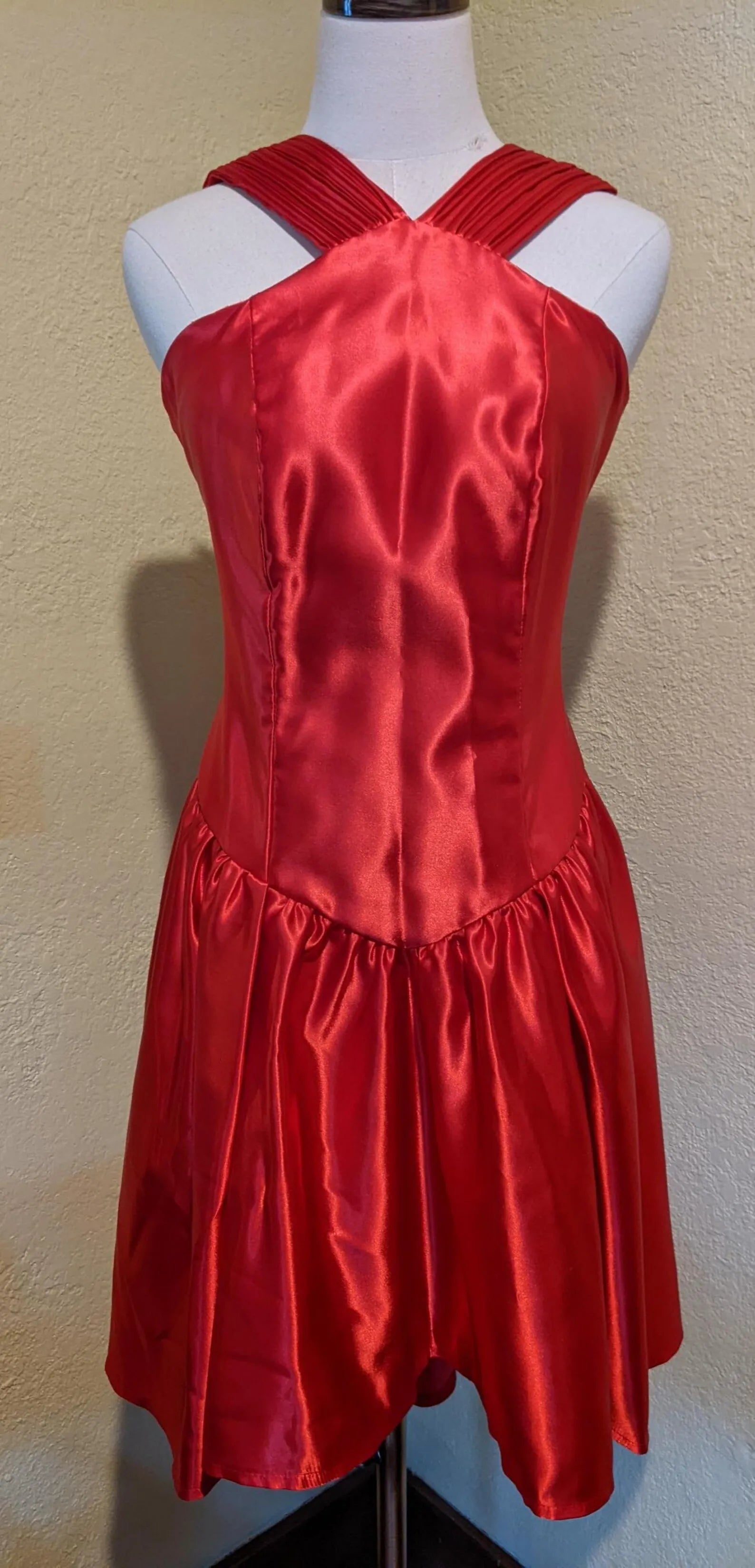 Glamorous A-Line Halter Neck Satin Red Short Prom Dress With Bow Ready To Ship