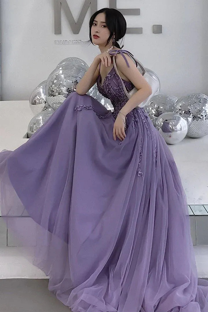 Glamorous A-Line Spaghetti Strap Lace-Up Lavender Floor-Length Prom Dresses
