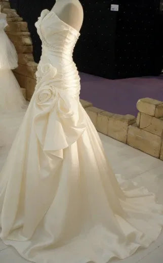 Glamorous A-Line Strapless Beaded 3D Floral Ruched Ivory Wedding Dress With Train