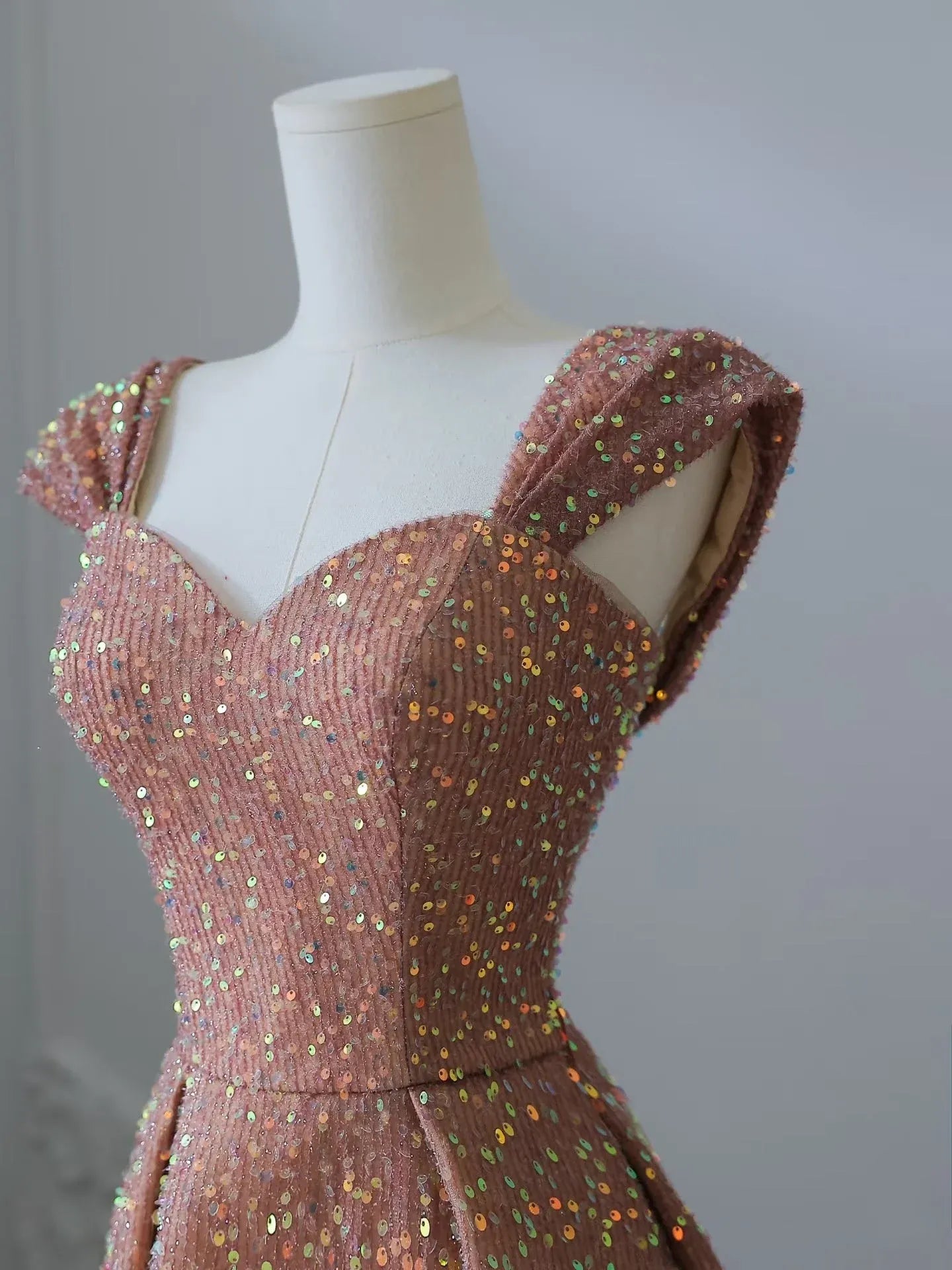 Glamorous A-Line Sweetheart Neck Short-Sleeve Sequin Rose Gold Maxi Prom Dress for Women Ready to Ship