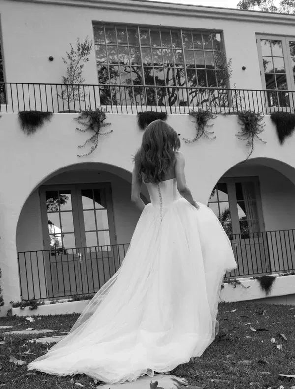 Glamorous Ball Gown Strapless Corset Tulle White Floor-Length Prom Dress For Bride