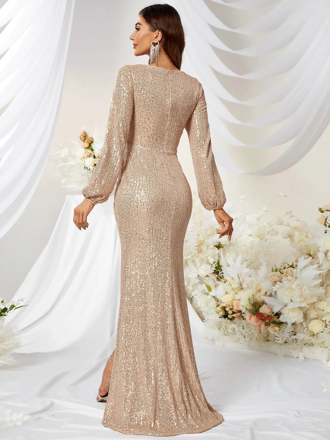 Glamorous Mermaid V-neck Long-sleeved Sequin Champagne Maxi Prom Dress for Women Ready to Ship