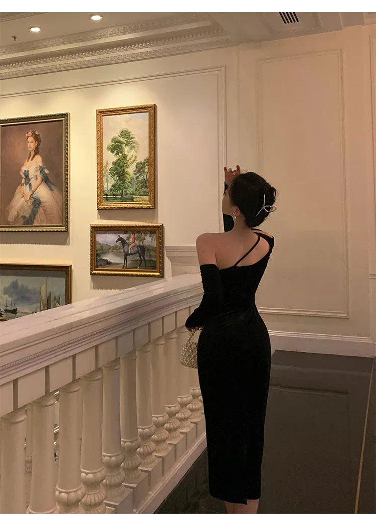 Glamorous Sheath One-Shoulder Long Sleeve Cutout Black Midi Prom Dress