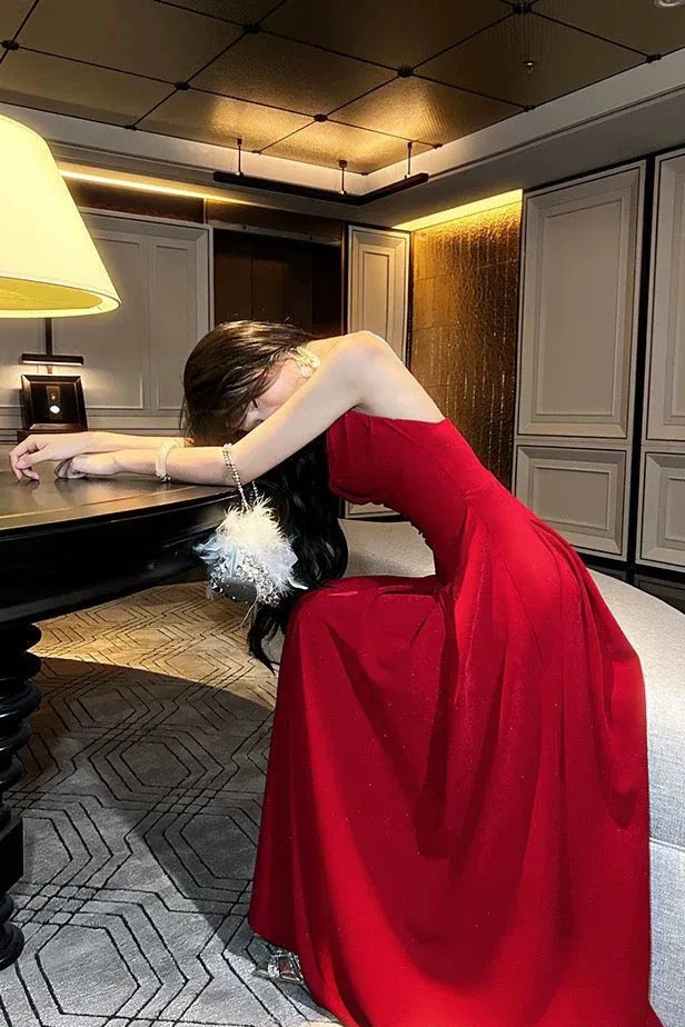 Glamorous Sheath V-Neck Sleeveless Crystal-Strap Red Maxi Prom Dress for Women
