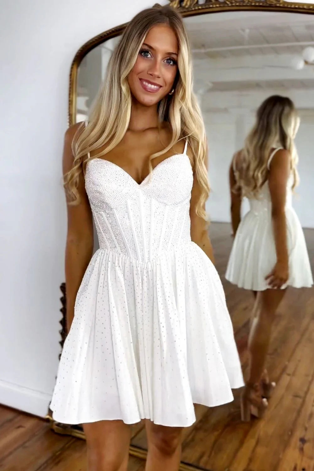Glitter A-Line Spaghetti Straps Corset Beaded White Short Homecoming Dress
