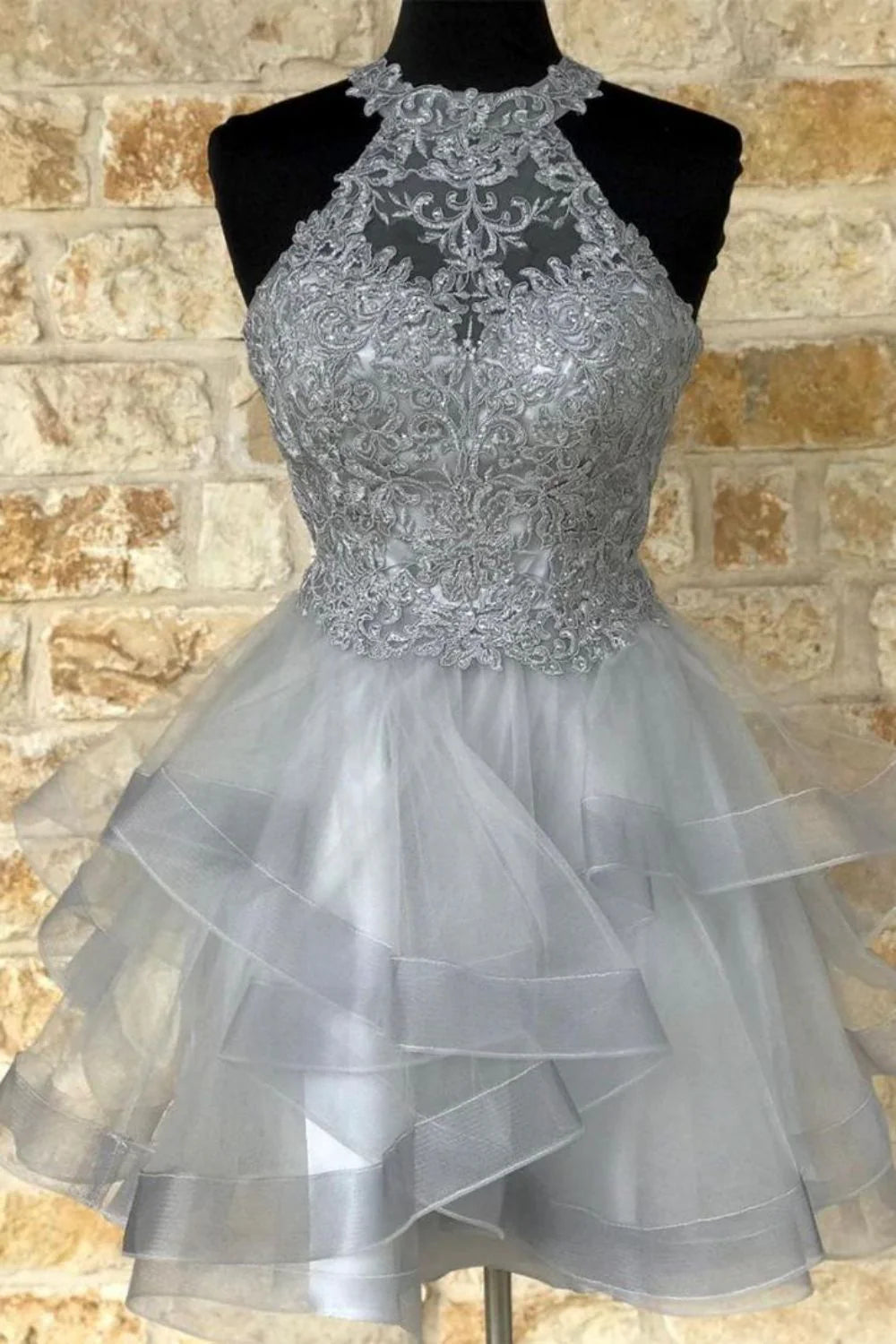 Gorgeous A-line Halter Organza Grey Homecoming Dress With Applique