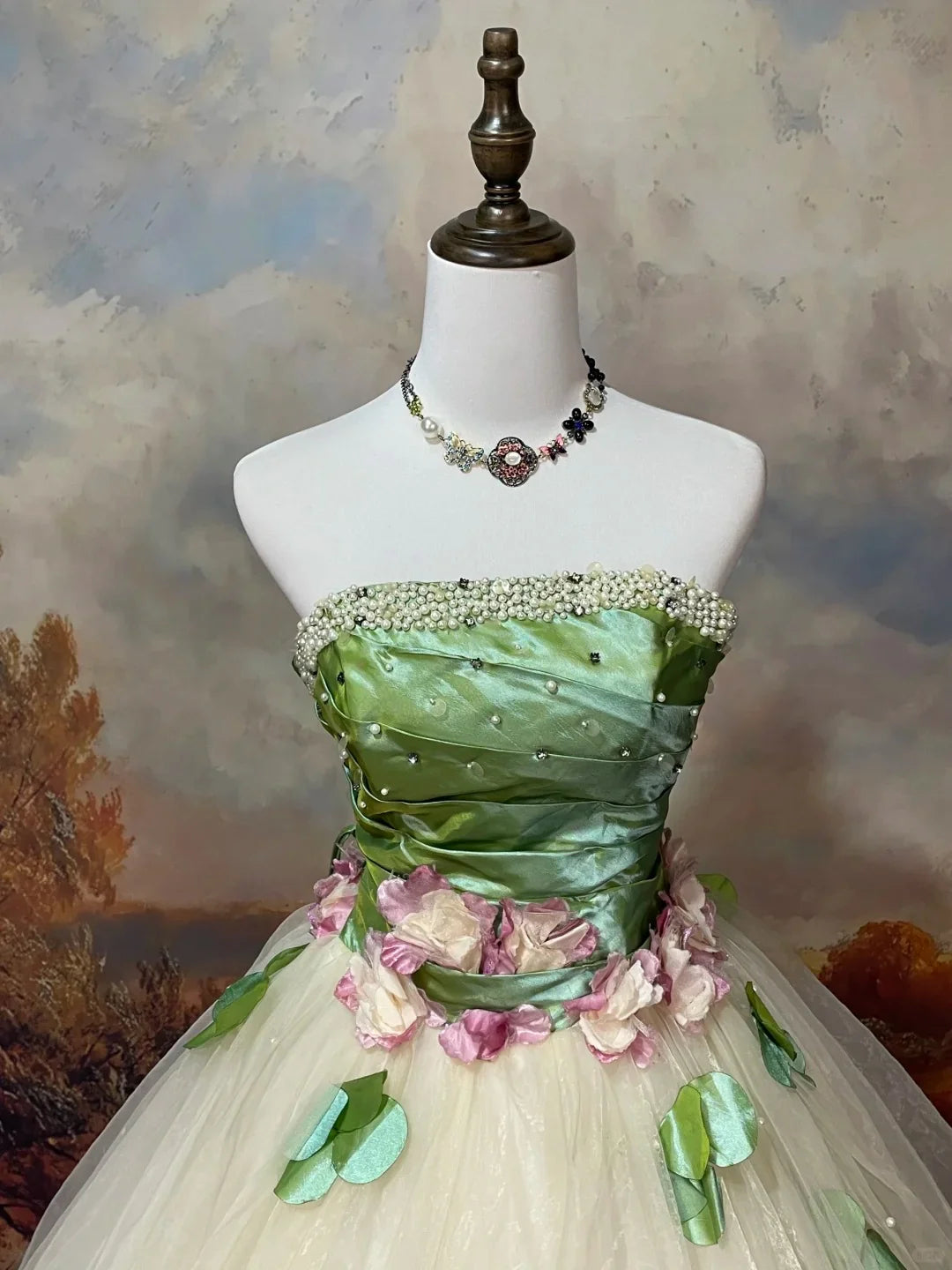 Gorgeous A Line Strapless Beaded Applique Tulle Satin Green Prom Dress