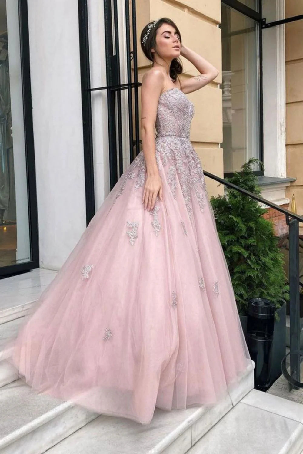 Gorgeous A Line Sweetheart Corset Appliques Pink Long Prom Dress