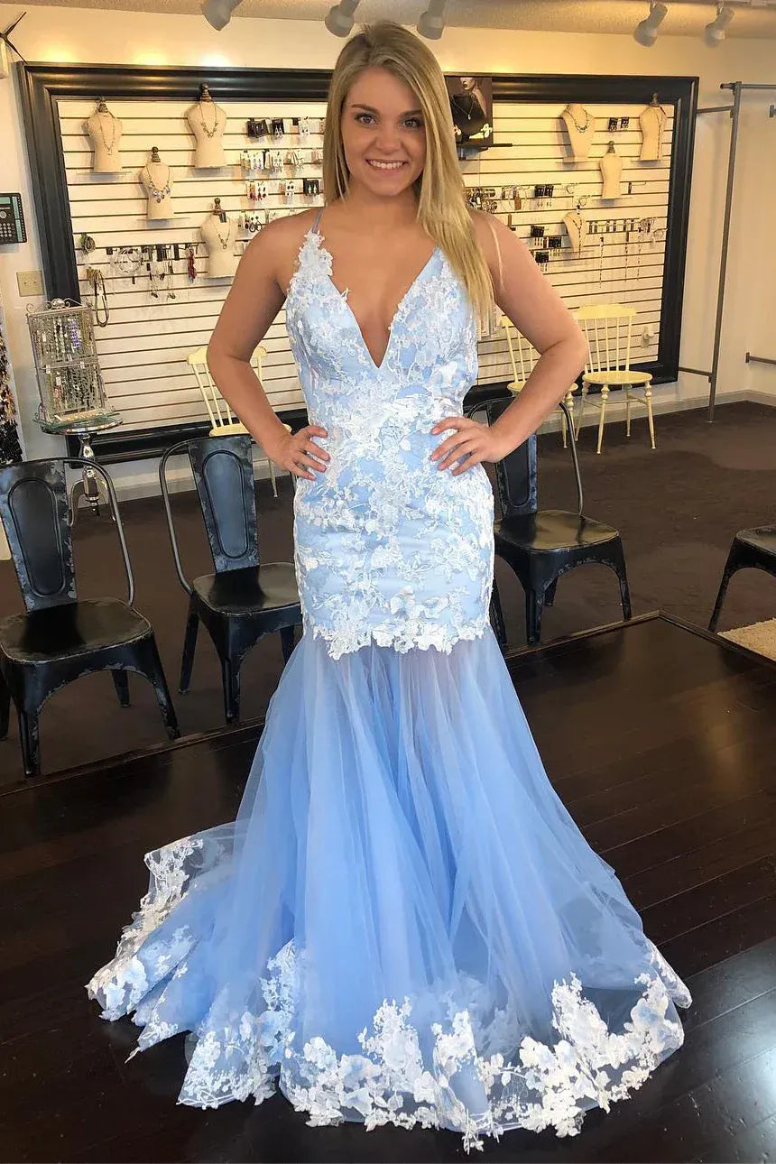 Graceful Mermaid/Trumpet V-Neck Sleeveless Appliques Chapel Train Prom Dress