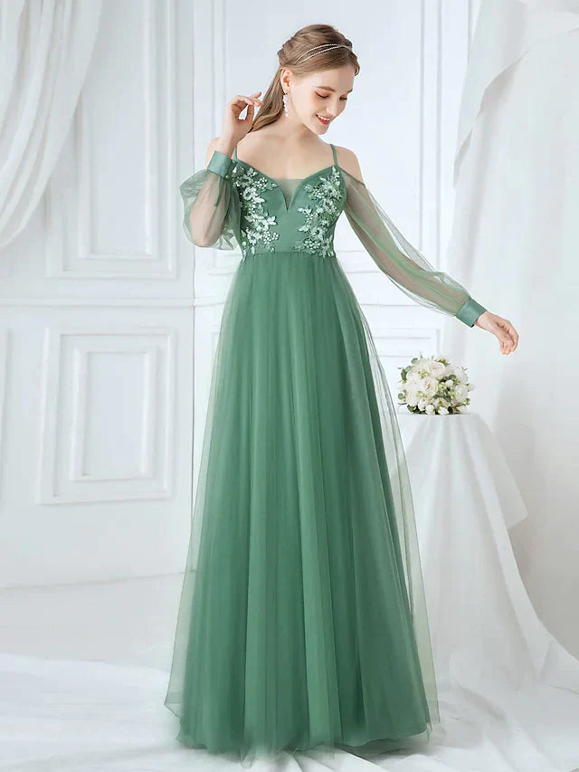 A-Line V-neck Spaghetti Strap Tulle Bridesmaid Dress with Appliques