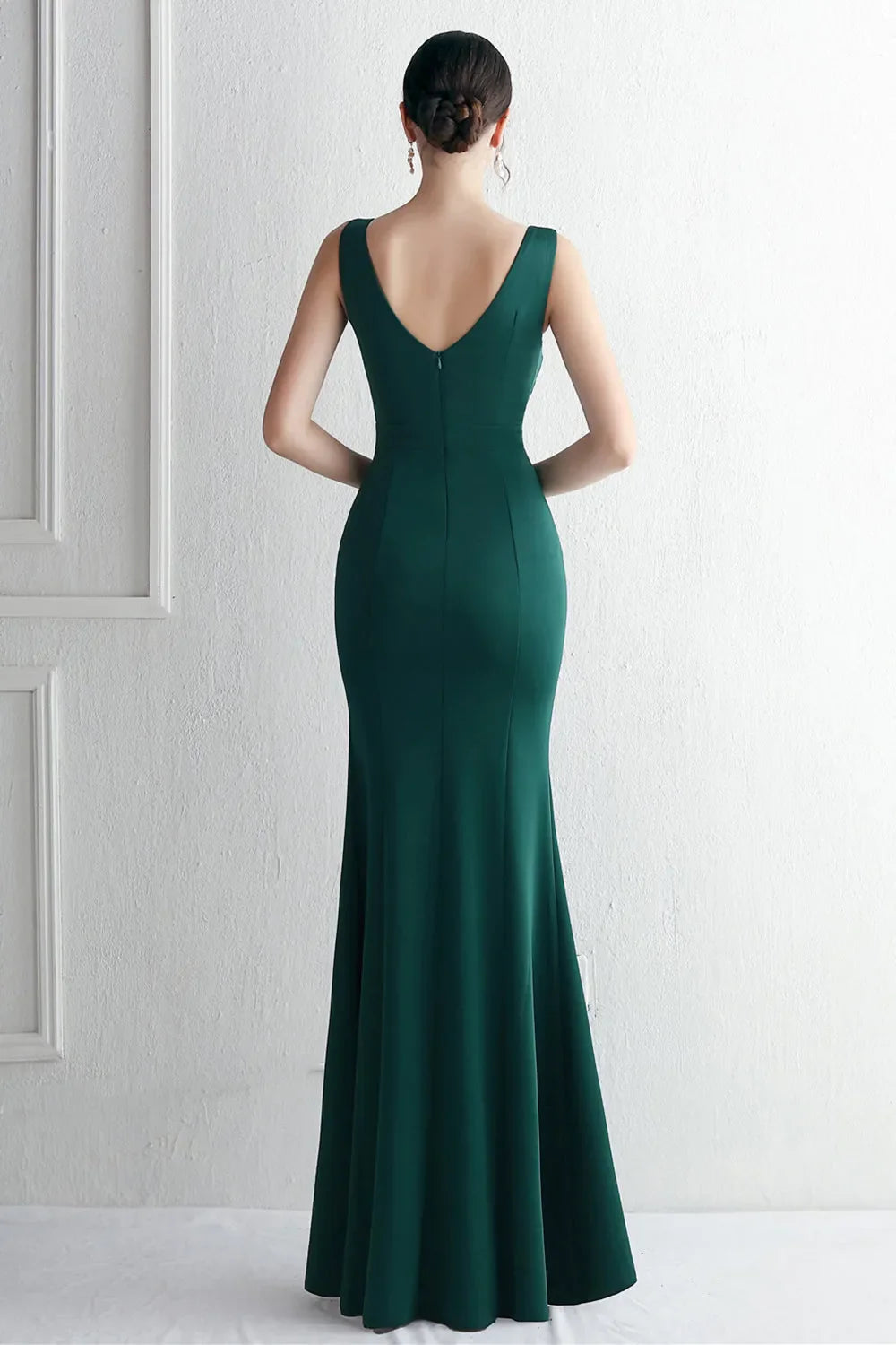 Xuewuba Formal Wear Dresses Mermaid Deep V Neck Black Long Prom Dress with Split Front Prom Dresses Stores ?