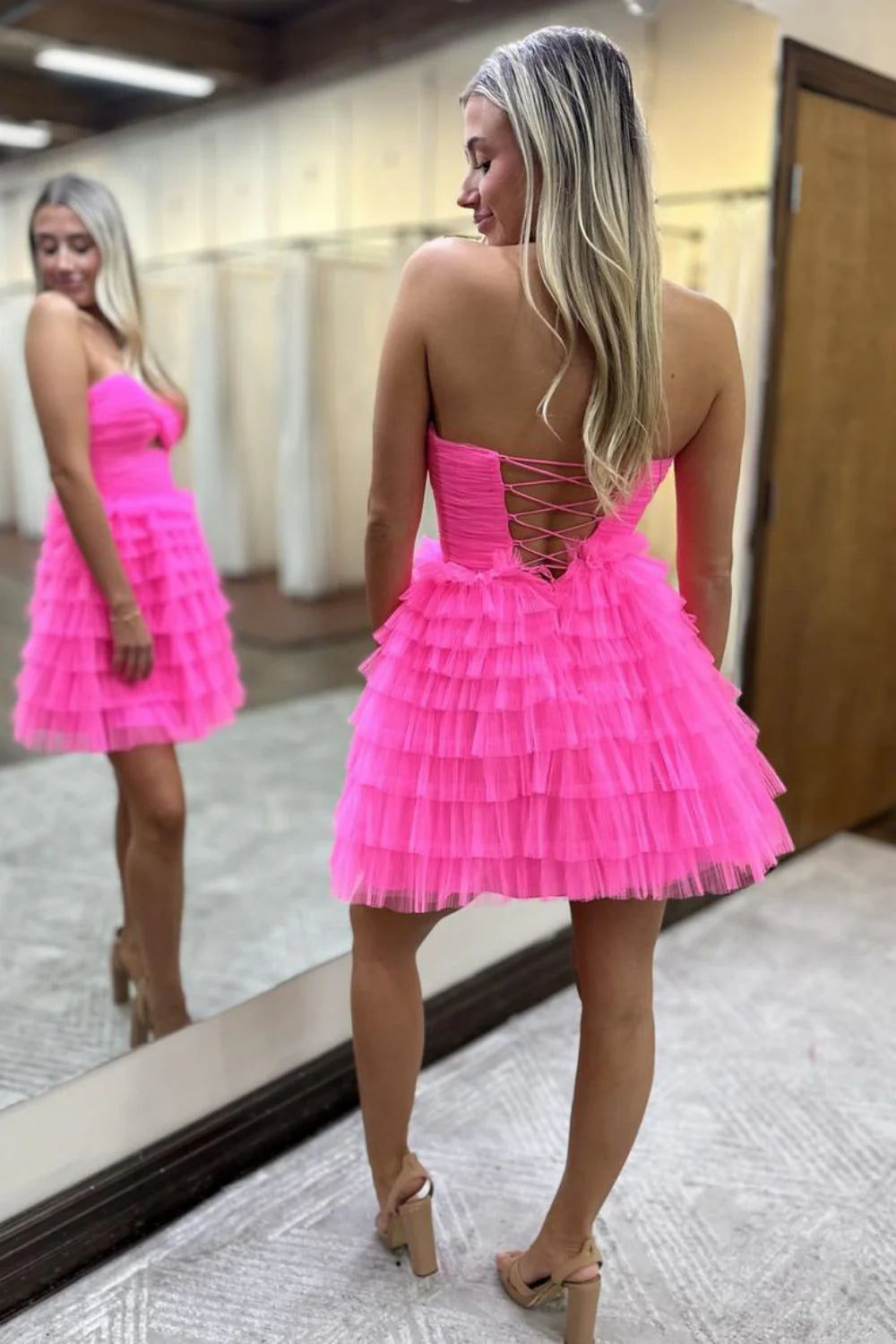 Lovely A-Line Sweetheart Lace Up Tiered Tulle Pink Short Homecoming Dress