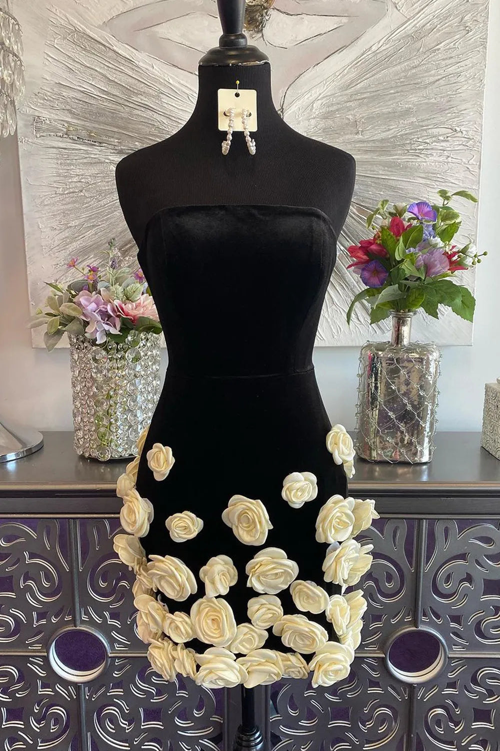 Lovely Sheath Strapless 3D Flowers Black Short Homecoming Dress Custom