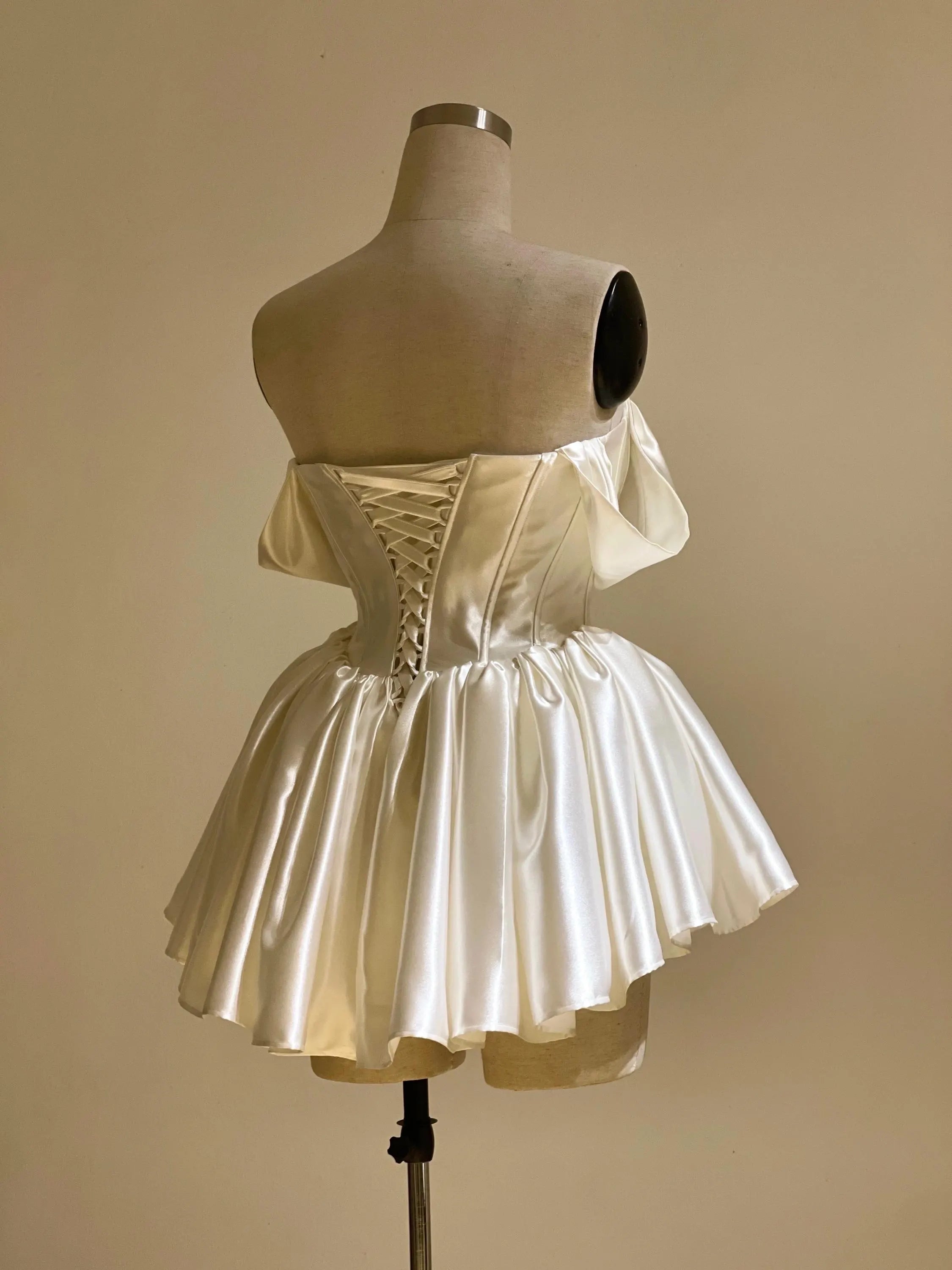 Lovely A-Line Sweetheart Off-Shoulder Pleated Corset Satin Ivory Short Homecoming Dresses