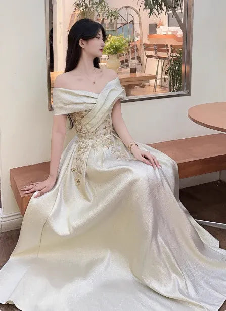 Luminous Ballgown Off-Shoulder Sleeveless Embellished Champagne Long Prom Dress for Women Ready to Ship
