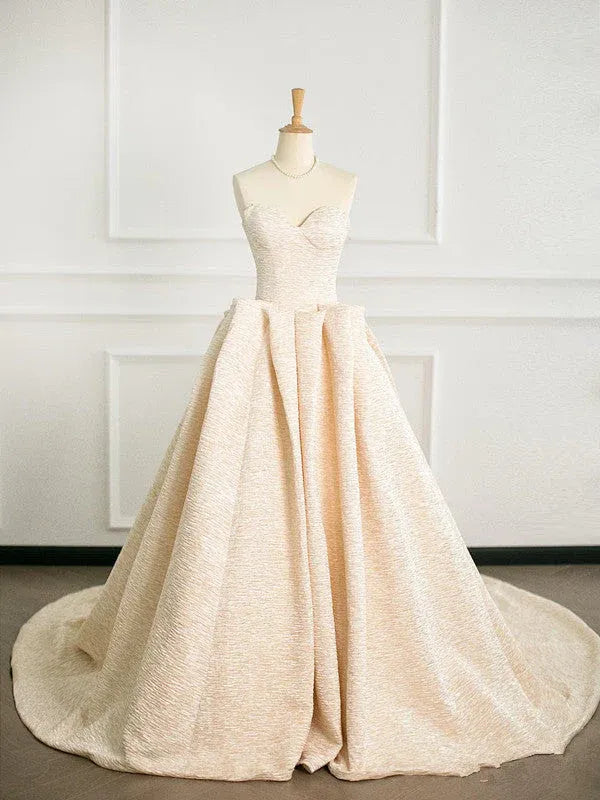 Luxe Ball Gown Sweetheart Neck Sleeveless Textured Champagne Maxi Prom Dress for Women Custom