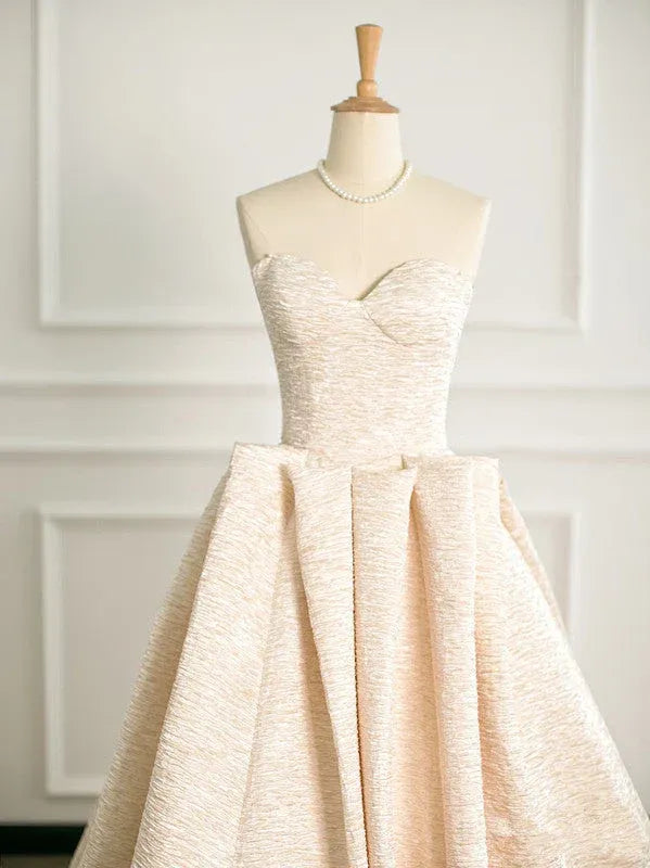 Luxe Ball Gown Sweetheart Neck Sleeveless Textured Champagne Maxi Prom Dress for Women Custom