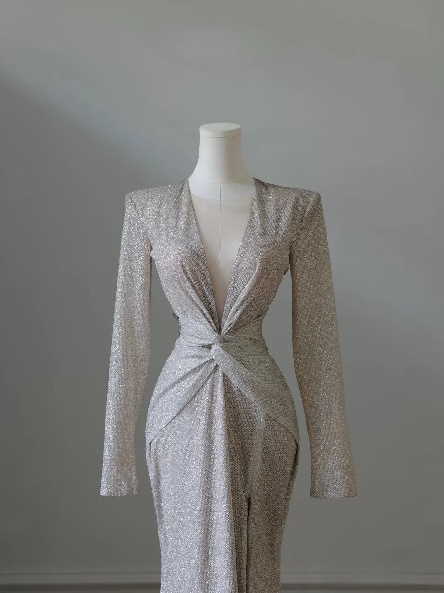 Luxe Mermaid V-Neck Long-Sleeve Twist-Front Champagne Maxi Prom Dress for Women Custom