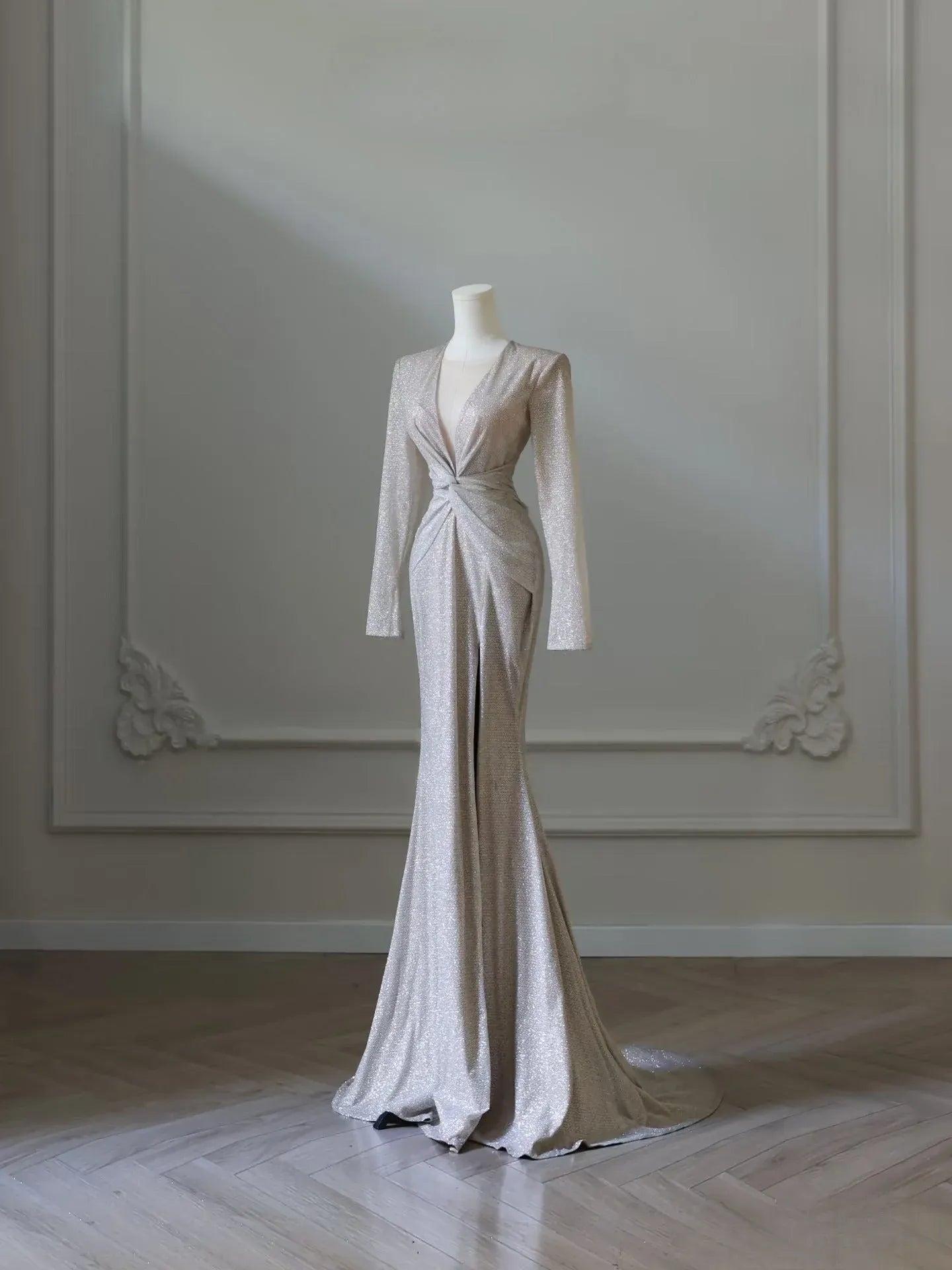 Luxe Mermaid V-Neck Long-Sleeve Twist-Front Champagne Maxi Prom Dress for Women Custom