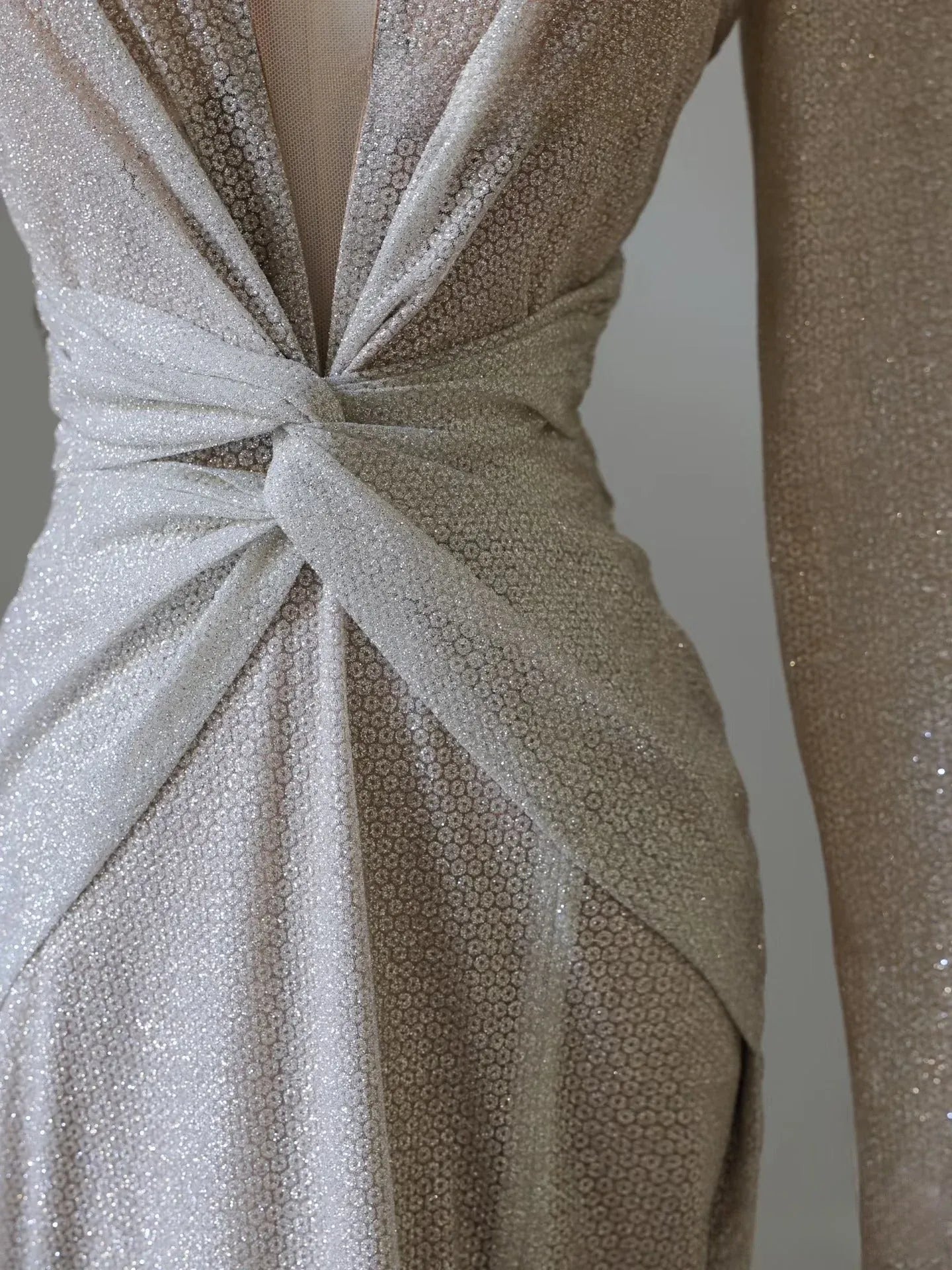 Luxe Mermaid V-Neck Long-Sleeve Twist-Front Champagne Maxi Prom Dress for Women Custom