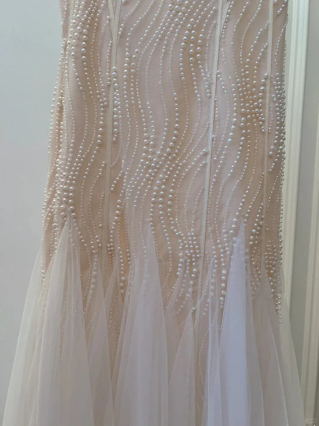 Luxe Mermaid V-Neck Sleeveless Pearl-Accent Blush Long Prom Dress for Women Ready to Ship