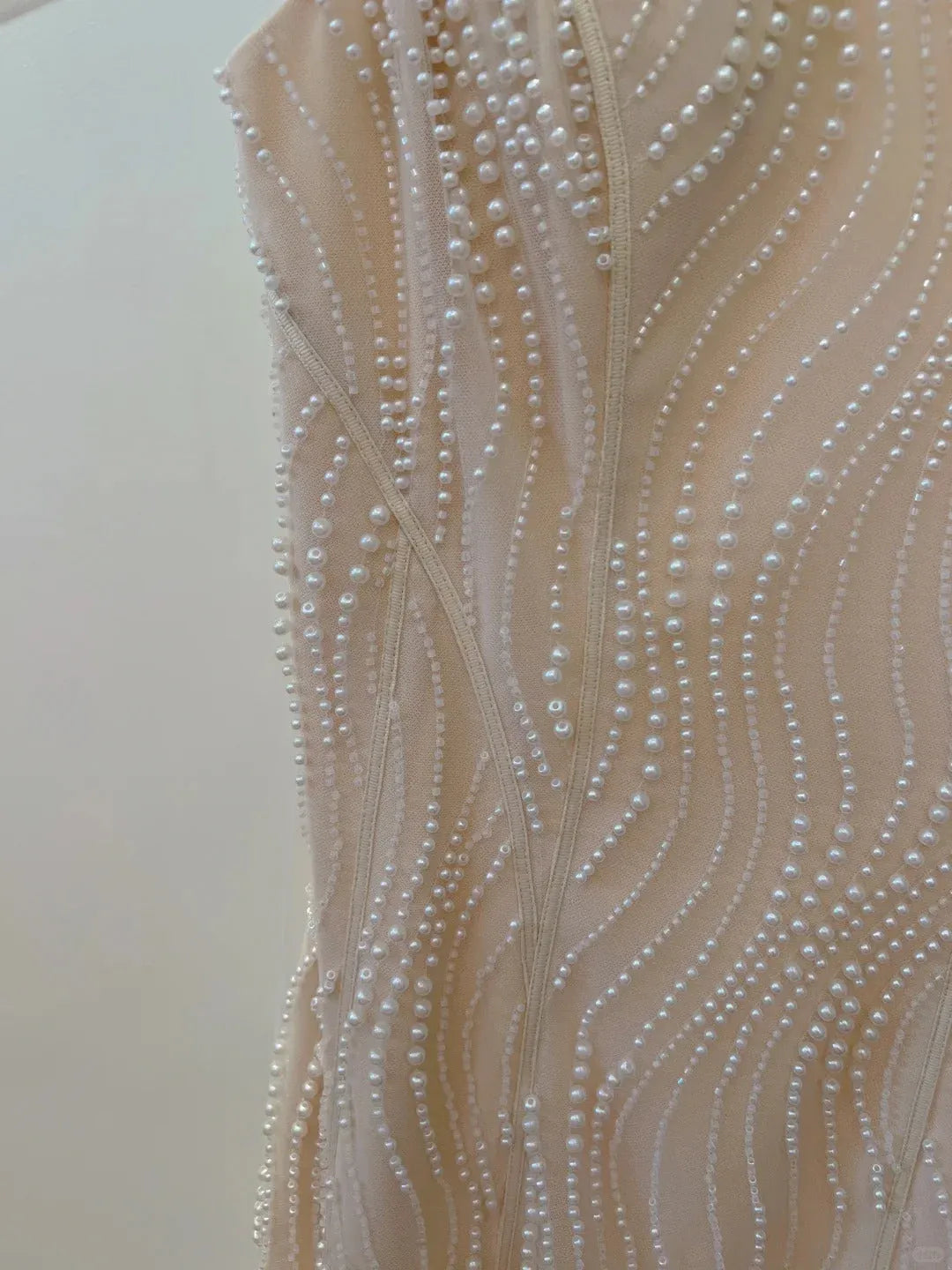 Luxe Mermaid V-Neck Sleeveless Pearl-Accent Blush Long Prom Dress for Women Ready to Ship