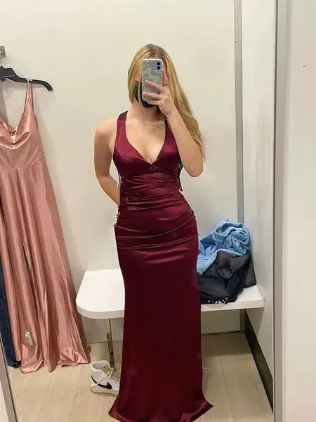 Luxe Satin Long Evening Dress Burgundy Halter-Neck Sleeveless Party Gown for Women