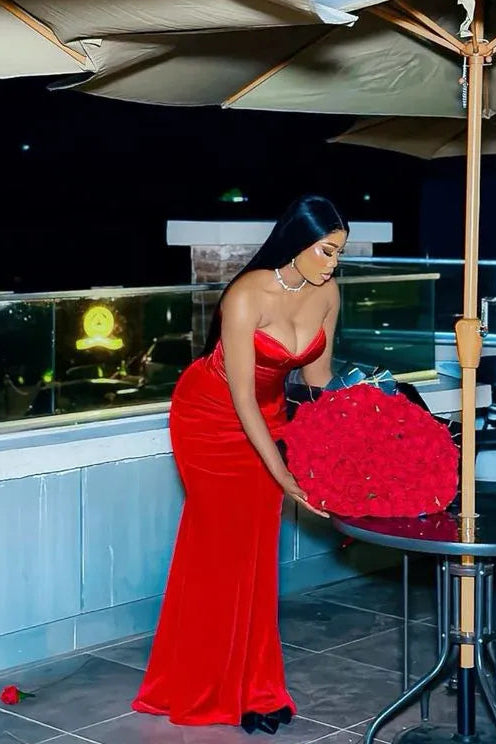 Luxe Velvet Floor-Length Evening Dress Red Sweetheart Strapless for Women