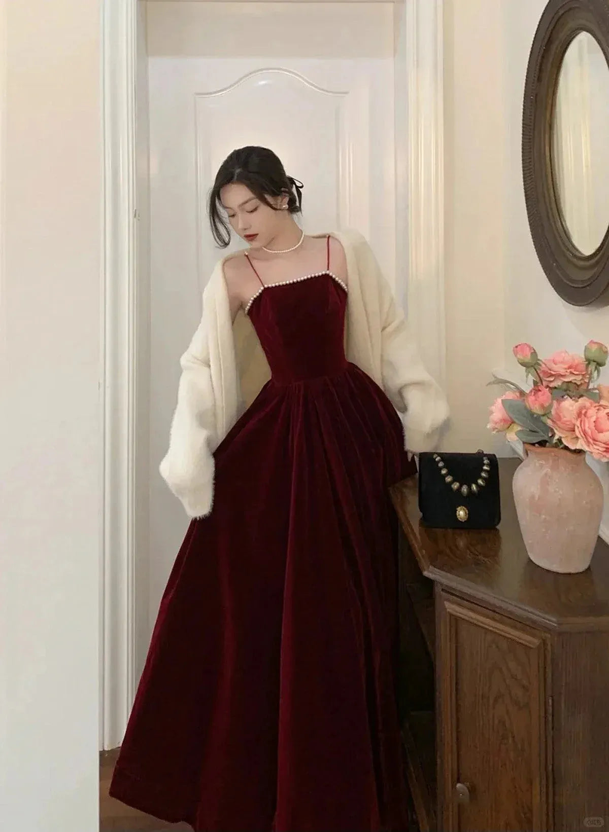 Luxurious A-line Sweetheart Neck Sleeveless Pearl-embellished Burgundy Maxi Prom Dress for Women Ready to Ship
