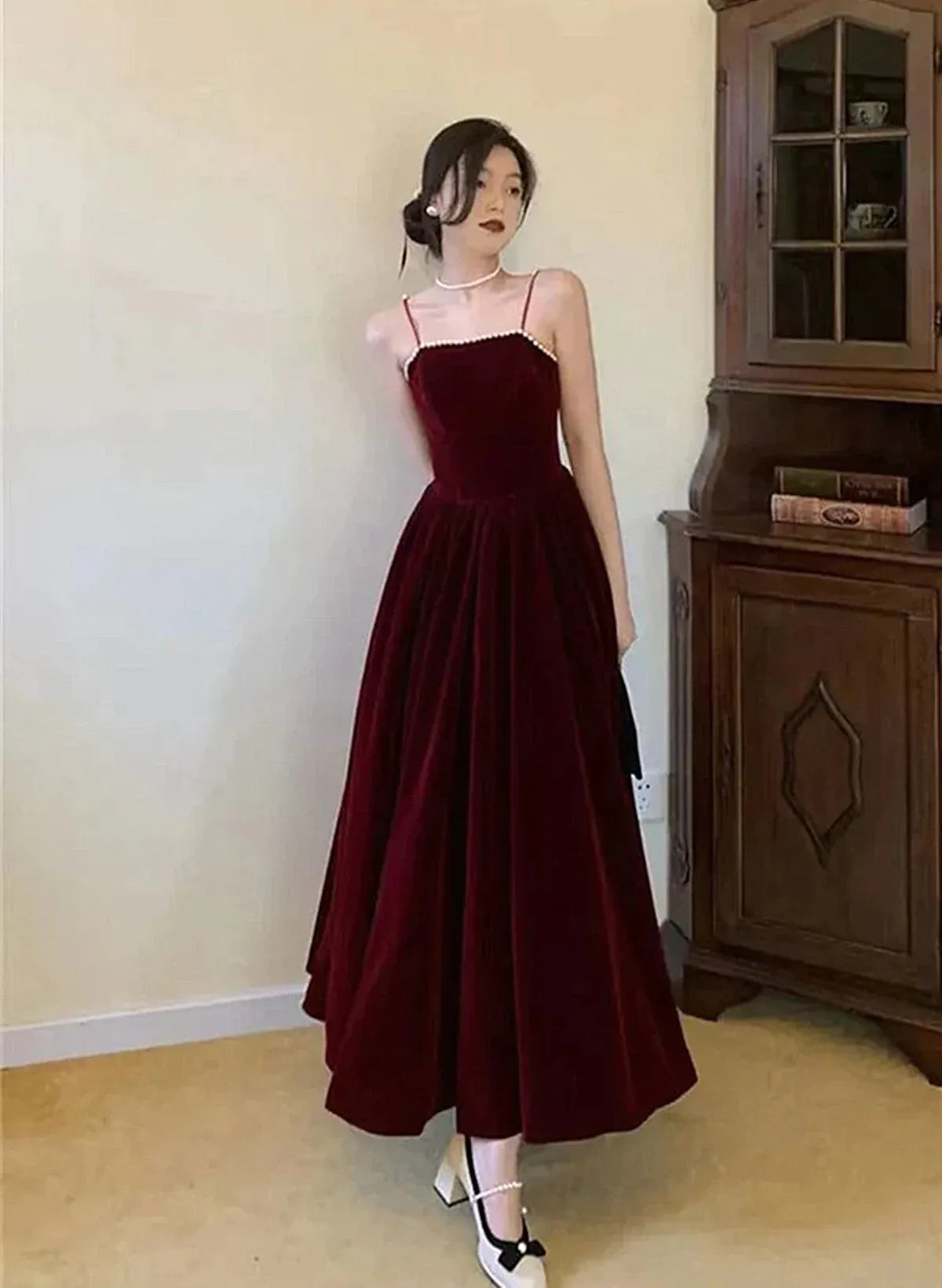 Luxurious A-line Sweetheart Neck Sleeveless Pearl-embellished Burgundy Maxi Prom Dress for Women Ready to Ship