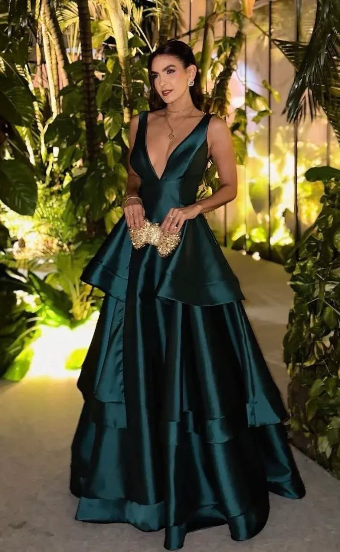Luxurious Ball Gown Plunge Neck Sleeveless Tiered Teal Green Long Prom Dress For Women Hot Sale