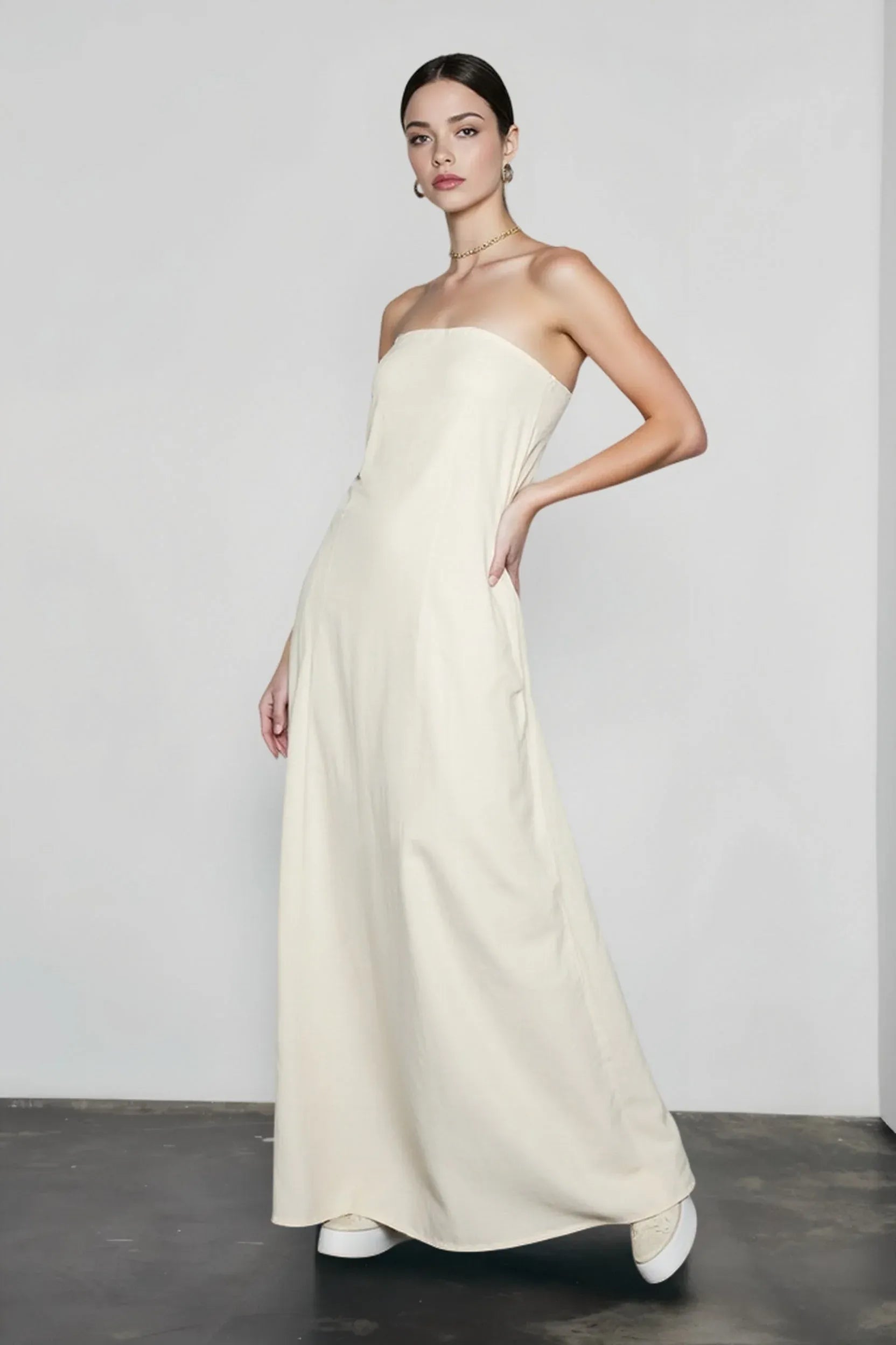 Minimalist A-Line Strapless Smocked-Back Dark Brown Floor-Length Prom Dress