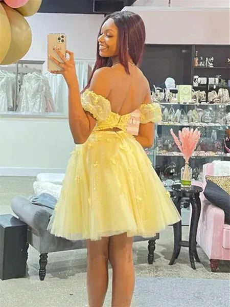 Playful A-Line Sweetheart 3D Flower Yellow Short Homecoming Dress Hot Sale