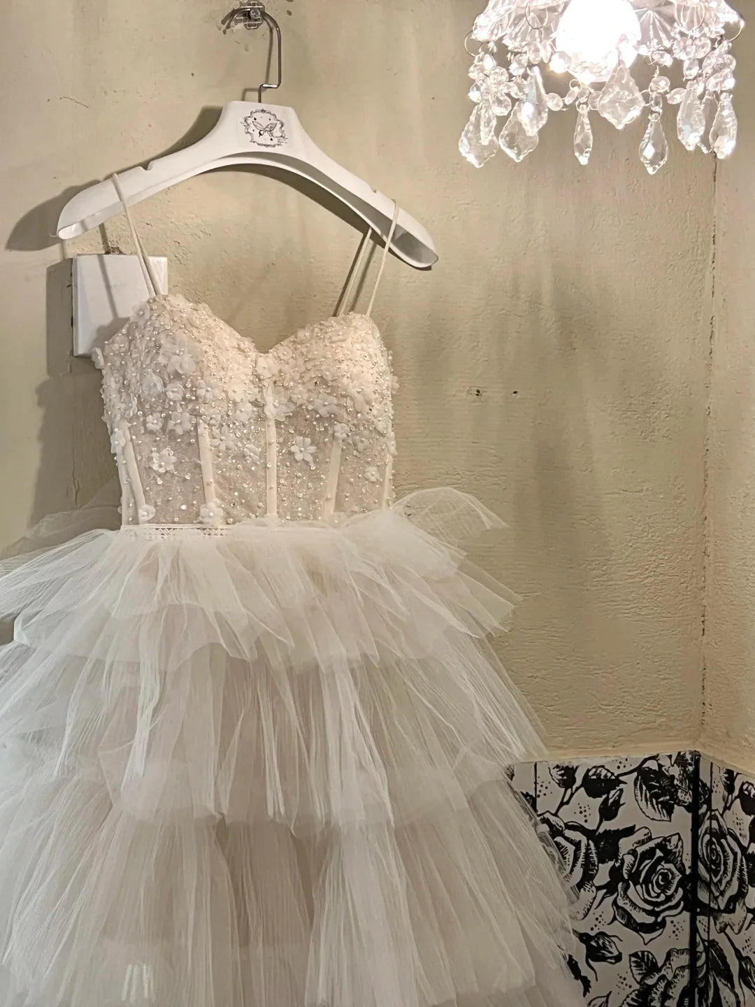 Pretty A Line Beaded Applique Tulle White Long Prom Dress For Ladies