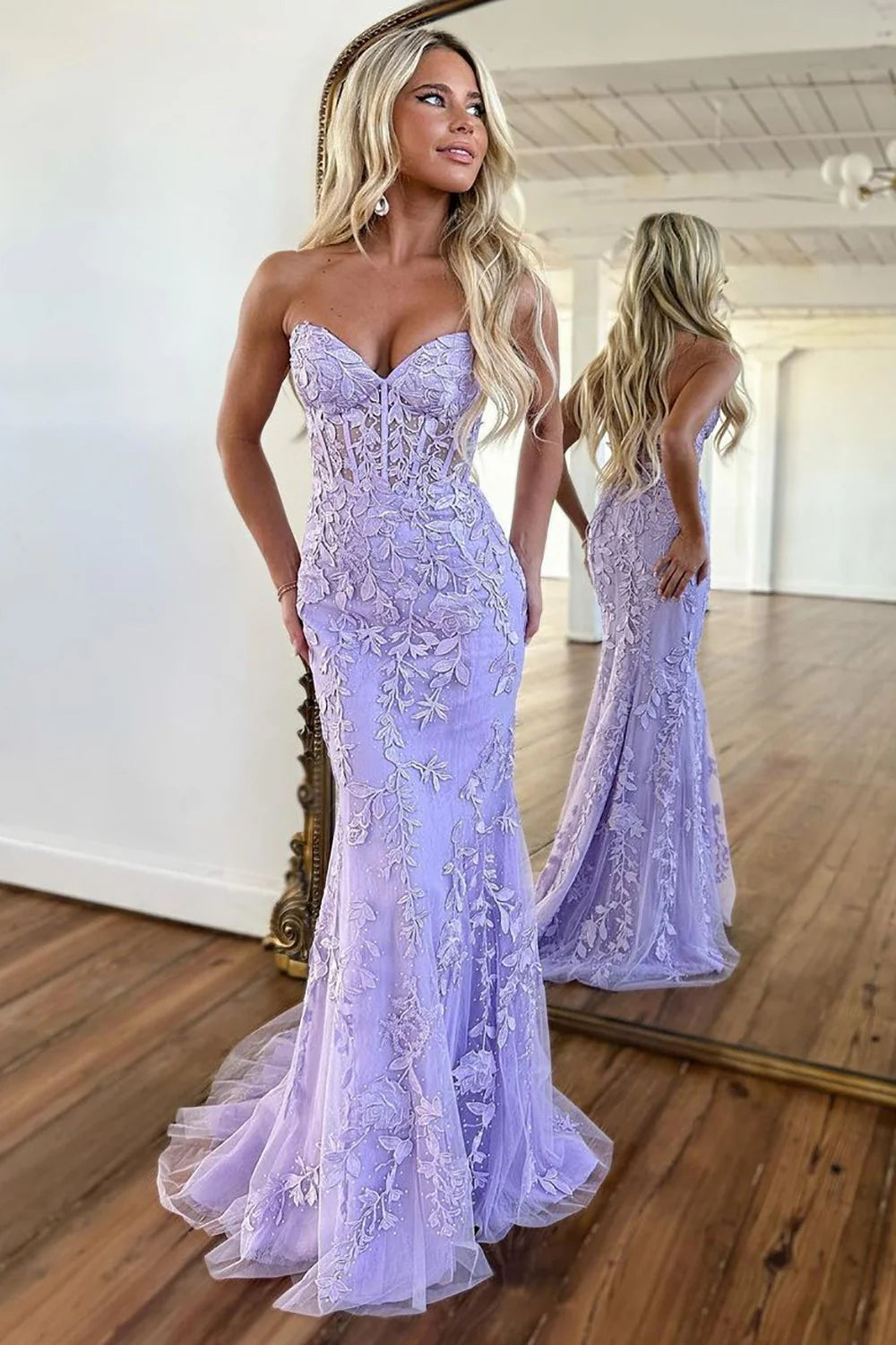 Pretty Mermaid Sweetheart Corset Appliques Tulle Lilac Long Prom Dress