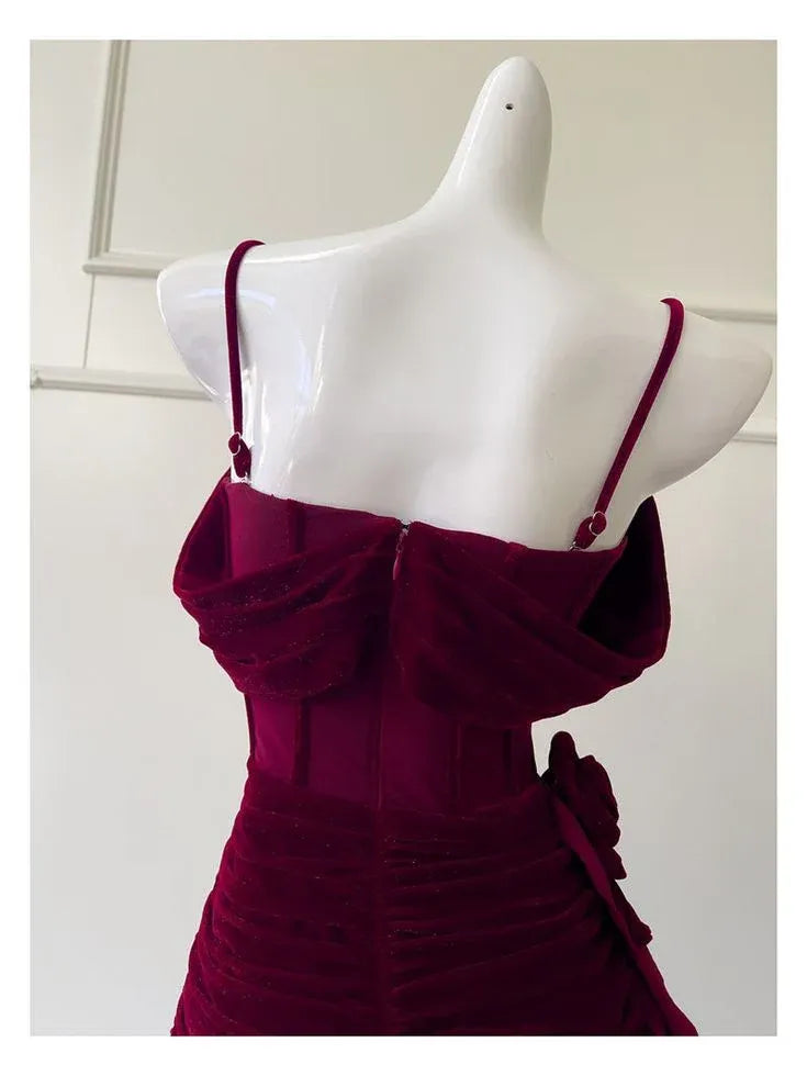 Pretty Sheath Spaghetti Strap Corset Velvet Burgundy Short Homecoming Dress