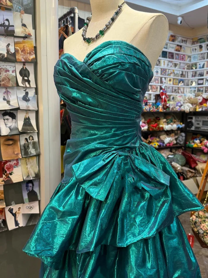 Pretty Sweetheart Pleated Tiered Satin Green Short Birthday Party Dress