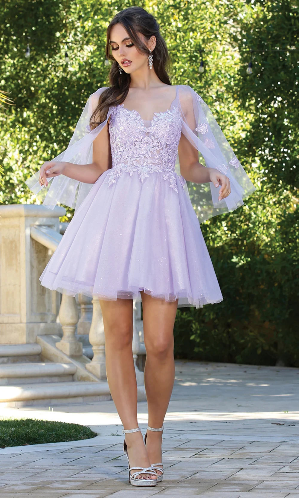Pretty A-Line Sweetheart Cap Sleeves Appliqued Lavender Short Homecoming Dress