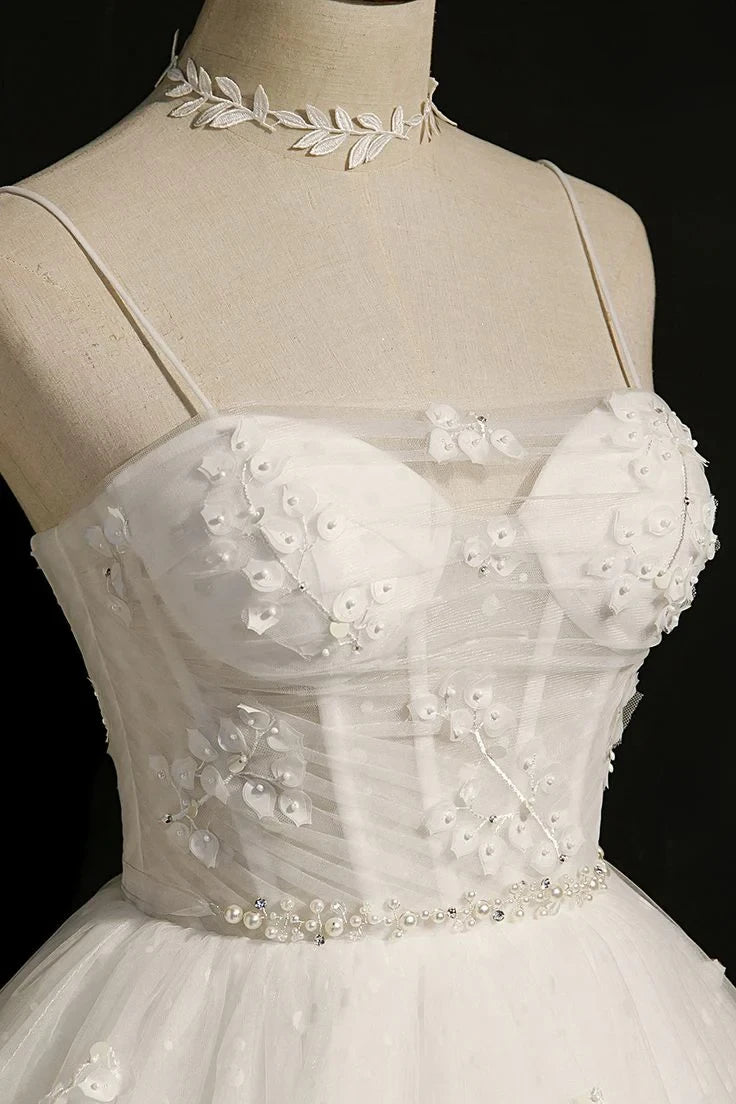 Pretty A-Line Sweetheart Corset Appliqued Tulle White Short Homecoming Dresses