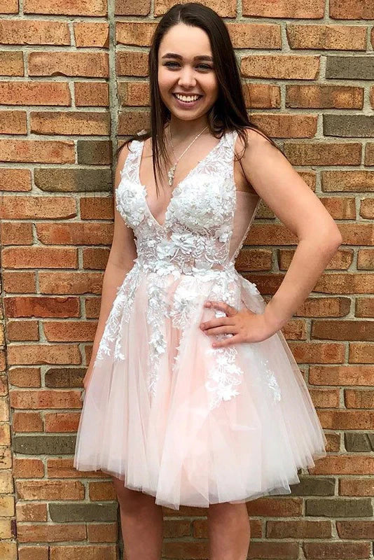 Pretty A-Line V-Neck Sleeveless Floral Applique Tulle Blush Short Homecoming Dress