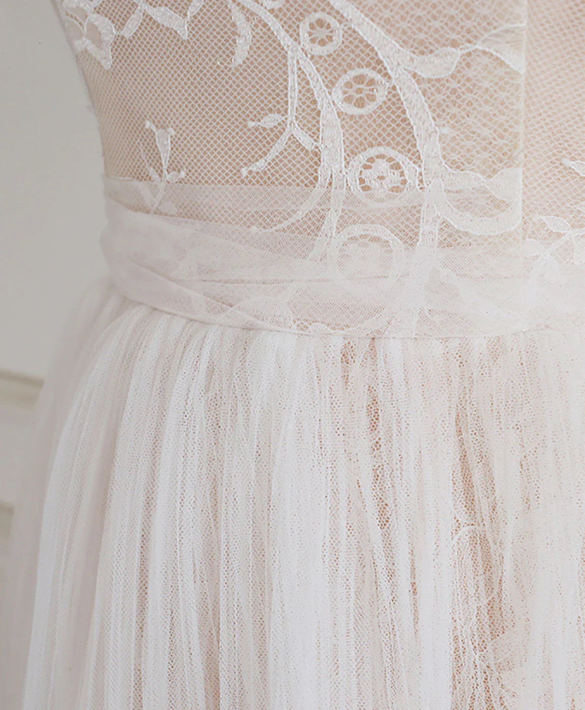 Off-Shoulder Sweetheart Tulle Lace Long Prom Dress