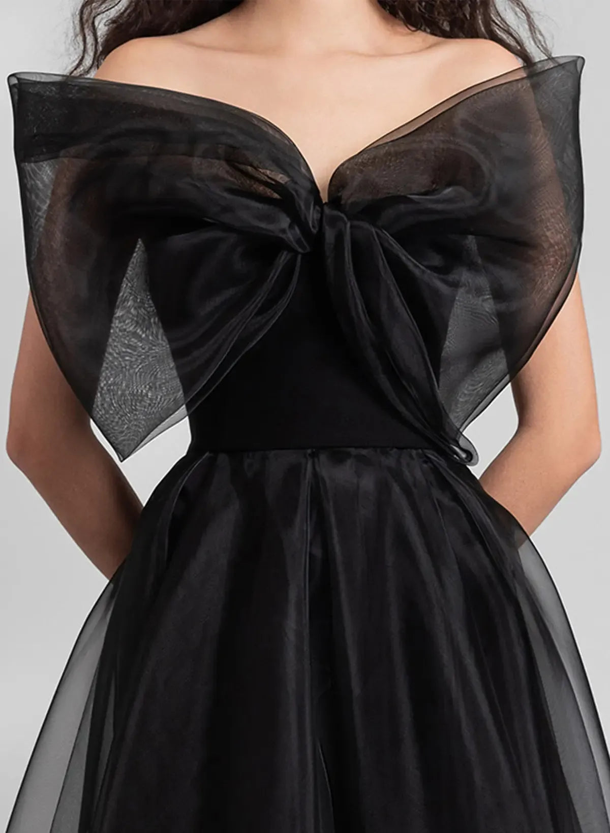 Regal A-Line Strapless Bow Ruffle Organza Black Floor-Length Prom Dress Hot Sale