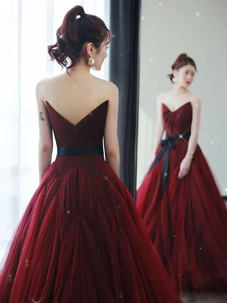 Regal Ballgown Sweetheart Sleeveless Bow-Accent Burgundy Long Prom Dress for Women Ready to Ship