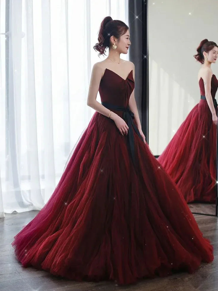 Regal Ballgown Sweetheart Sleeveless Bow-Accent Burgundy Long Prom Dress for Women Ready to Ship