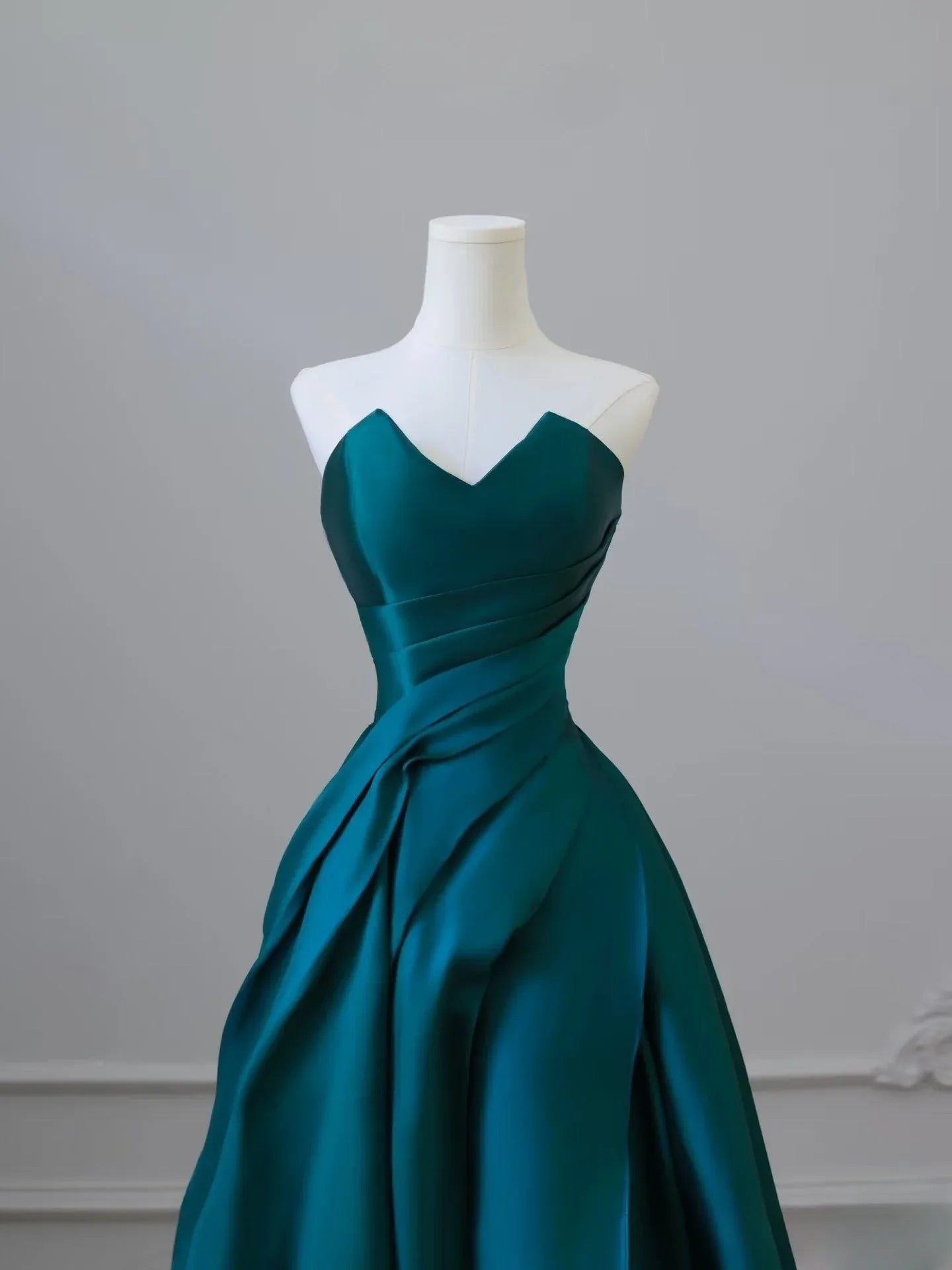 Regal Ballgown Sweetheart Sleeveless Corset-Back Teal Long Prom Dress for Women Ready to Ship