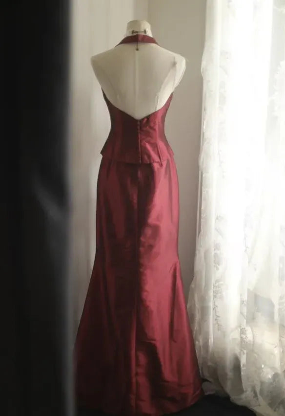 Regal Mermaid V-Neck Sleeveless Cape-Accent Burgundy Long Prom Dress for Women Ready to Ship