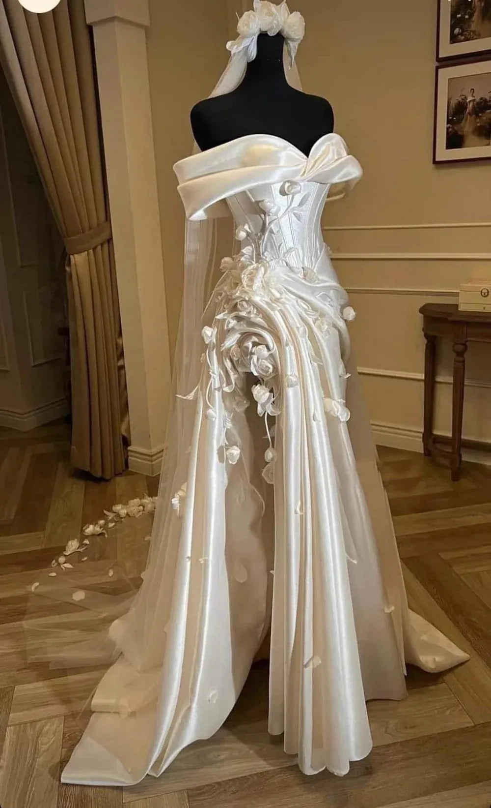 Romantic A-Line Off-Shoulder Sleeveless Floral White Maxi Wedding Dress for Women Custom