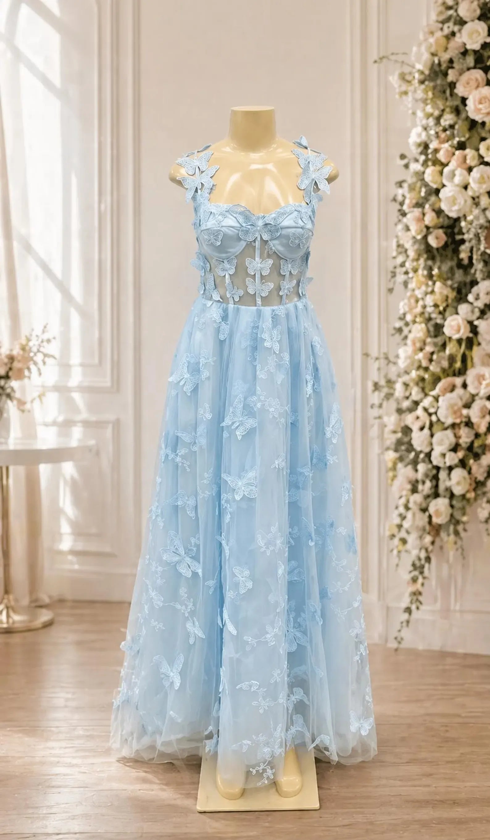 Romantic A-Line Spaghetti Straps Corset Lace Applique Tulle Burgundy Long Prom Dress