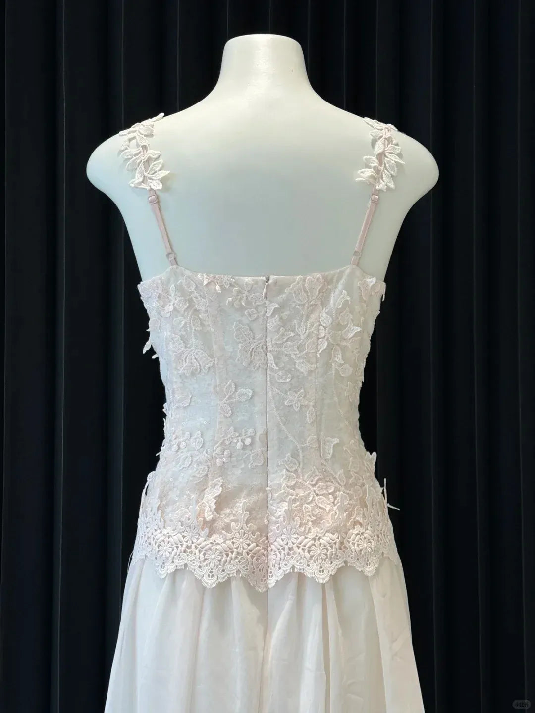 Romantic A-Line Square Neck Sleeveless Lace Champagne Midi Prom Dress For Women Hot Sale